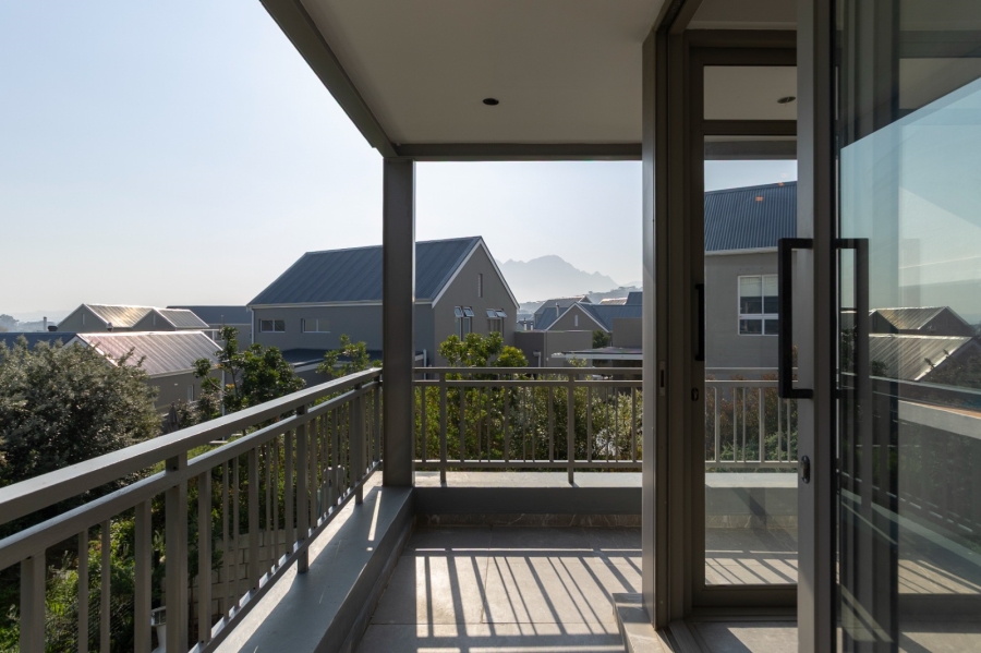 2 Bedroom Property for Sale in Somerset Lakes Western Cape